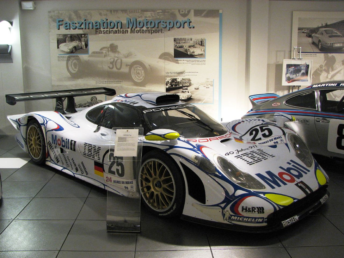 Porsche 911 GT1 portada editorial AOC.MAGAZINE