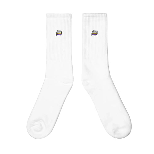 Calcetines blancos de media caña con logotipo Flags de Automotive Outsiders Community bordado.