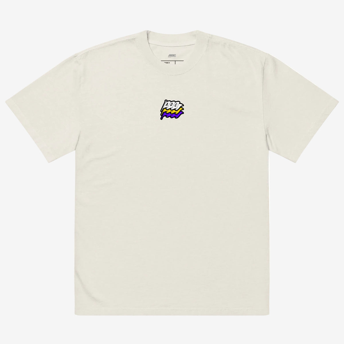 Camiseta Oversized Racers Club – Midnight Series frontal color hueso con logotipo AOC Flags