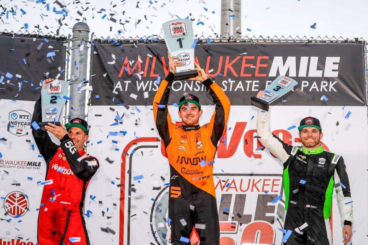 Podio de IndyCar en Milwaukee Mile con Pato O’Ward