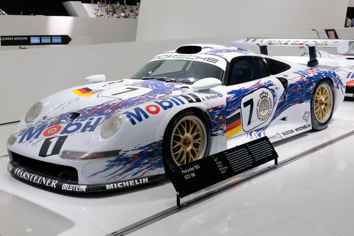 Porsche 911 GT1 imagen editorial AOC 1
