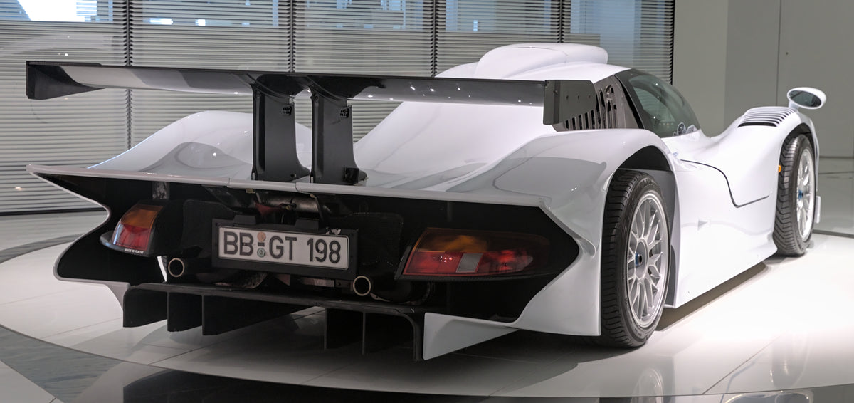 Porsche 911 GT1 imagen editorial AOC 3