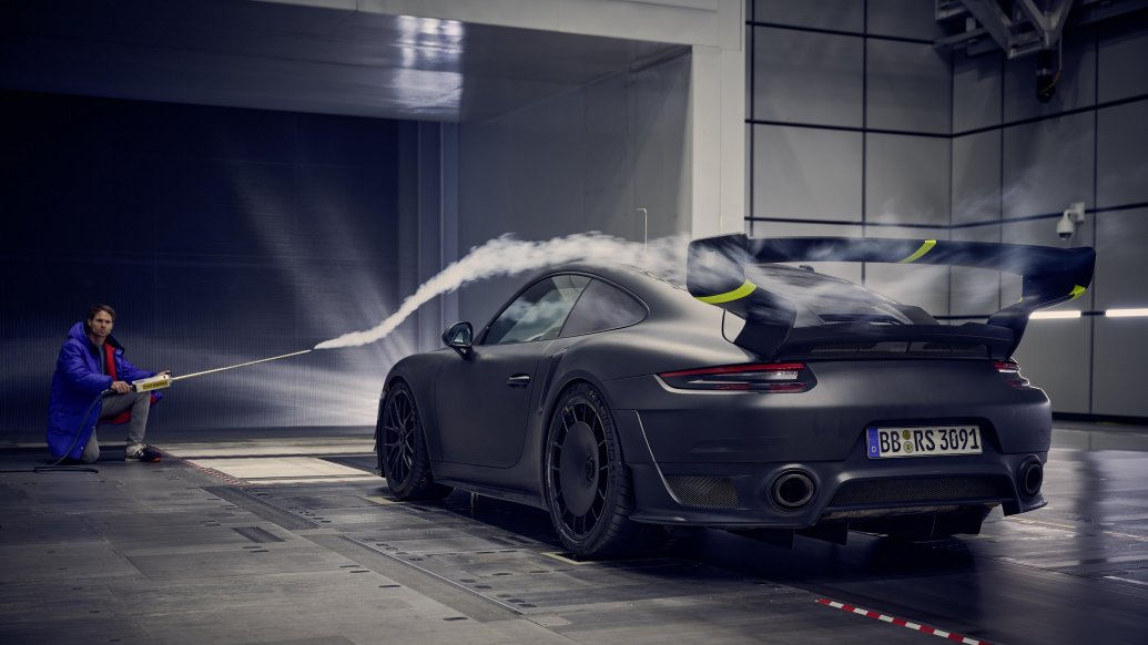 Porsche Flachbau RS durante pruebas aerodinámicas en túnel de viento